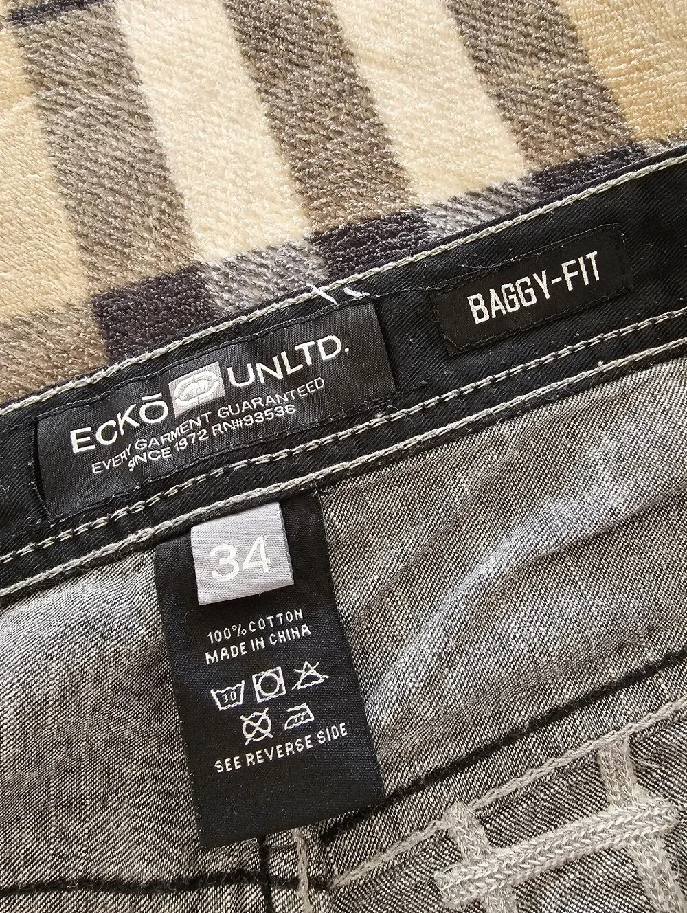 Ecko Unlimited Men's Washed Gray Straight Jeans